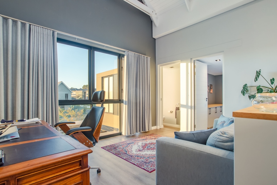 5 Bedroom Property for Sale in Val De Vie Estate Western Cape